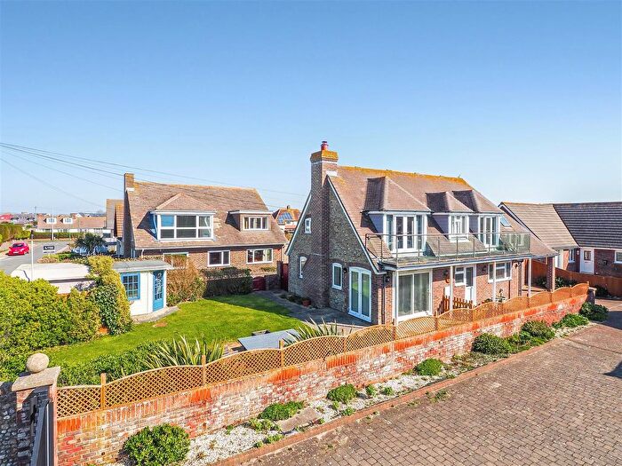4 Bedroom Detached House For Sale In Barn Walk, East Wittering, Chichester, PO20