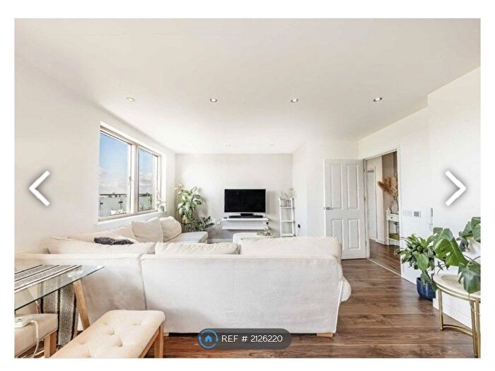 2 Bedroom Flat To Rent In Craven Park, London, NW10