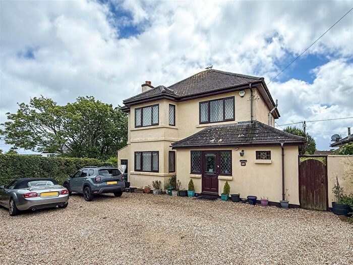 3 Bedroom Detached House For Sale In Trescobeas Road, Falmouth, TR11