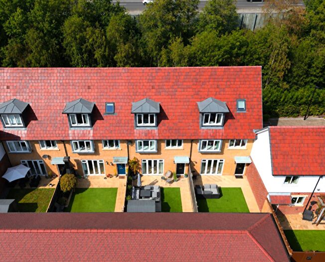 3 Bedroom House For Sale In Copse Close, Fleet, GU51