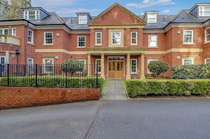 2 Bedroom Apartment To Rent In Dry Arch Road, Sunningdale, SL5
