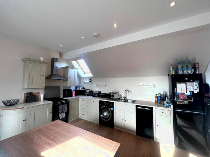 1 Bedroom Flat To Rent In North Street, Hailsham, BN27