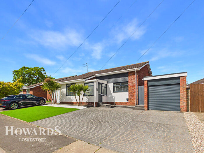 3 Bedroom Detached Bungalow For Sale In The Trossachs, Oulton Broad, NR32
