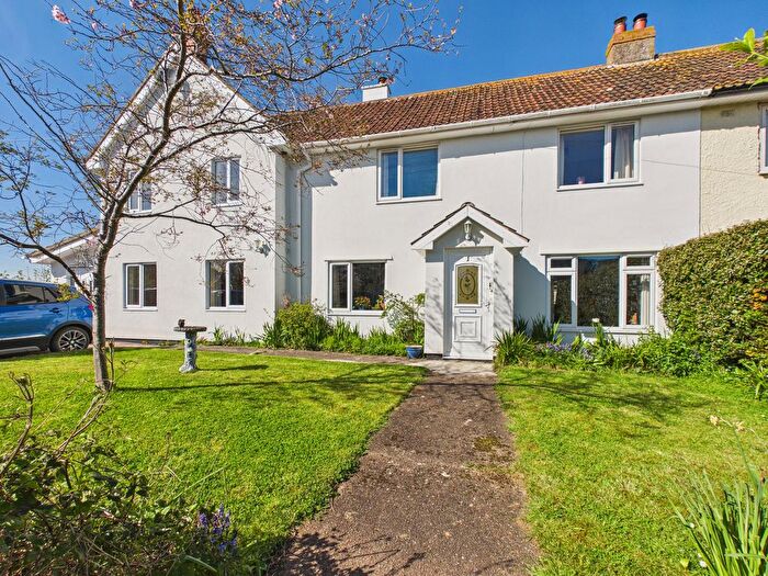 6 Bedroom Semi-detached House For Sale In Goosegreen Cottages, Bridgwater, TA7