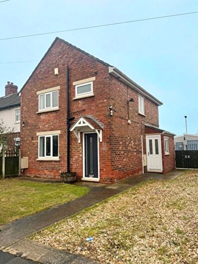 3 Bedroom Semi Detached House For Sale In Barnsley Road, Moorends, Doncaster, DN8