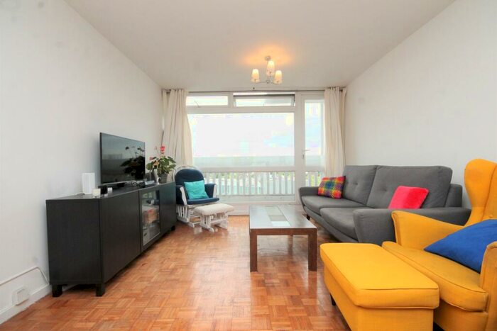 2 Bedroom Flat To Rent In Centre Heights, Finchley Road, Swiss Cottage, NW3
