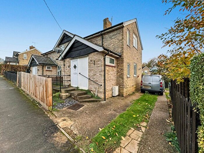 3 Bedroom Semi Detached House For Sale In Ford View Road, Stowmarket, IP14