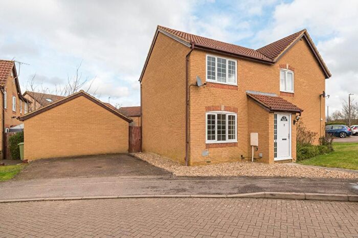 2 Bedroom Semi Detached House For Sale In Bantock Close, Browns Wood, Milton Keynes, Buckinghamshire, MK7