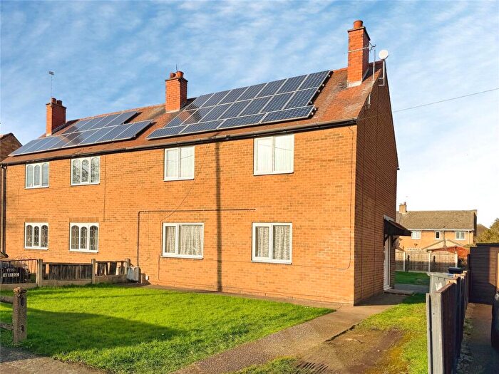 3 Bedroom Semi-Detached House For Sale In Hawthorn Avenue, Armthorpe, Doncaster, South Yorkshire, DN3