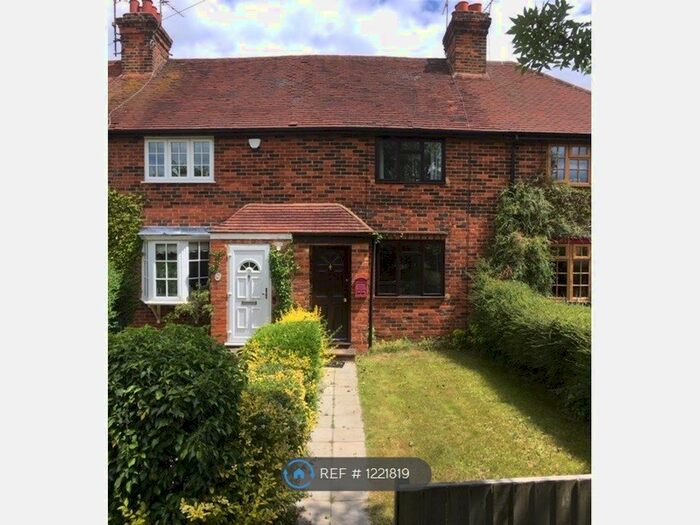 2 Bedroom Terraced House To Rent In Maidenhead Road, Maidenhead, SL6