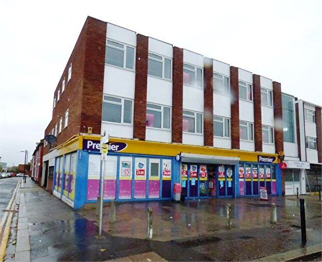 1 Bedroom Apartment To Rent In West Street, Southend On Sea, Southend On Sea, SS2