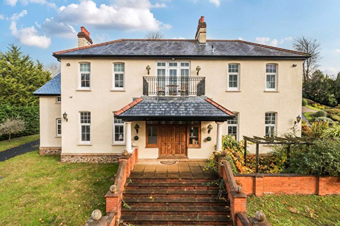 5 Bedroom Detached House For Sale In The Mount, Warlingham, CR6