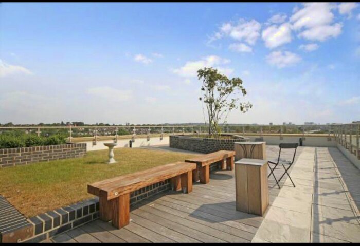 2 Bedroom Flat For Sale In Chamberlayne Road, London, NW10