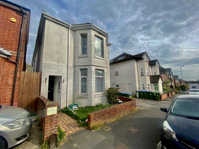 1 Bedroom Apartment To Rent In Bullar Road, Southampton, SO18