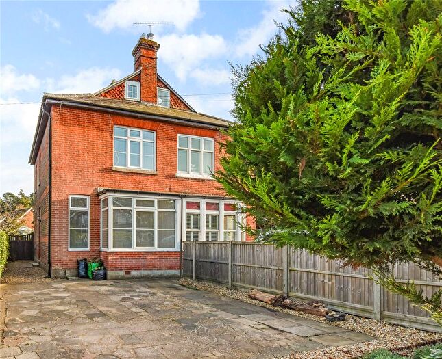 5 Bedroom Semi-Detached House To Rent In Redhill Road, Rowlands Castle, PO9