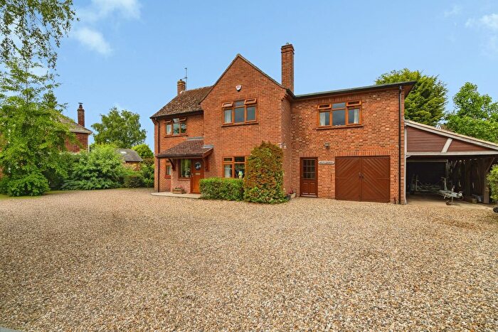 4 Bedroom Detached House For Sale In Tunstead Road, Hoveton, Norwich, Norfolk, NR12