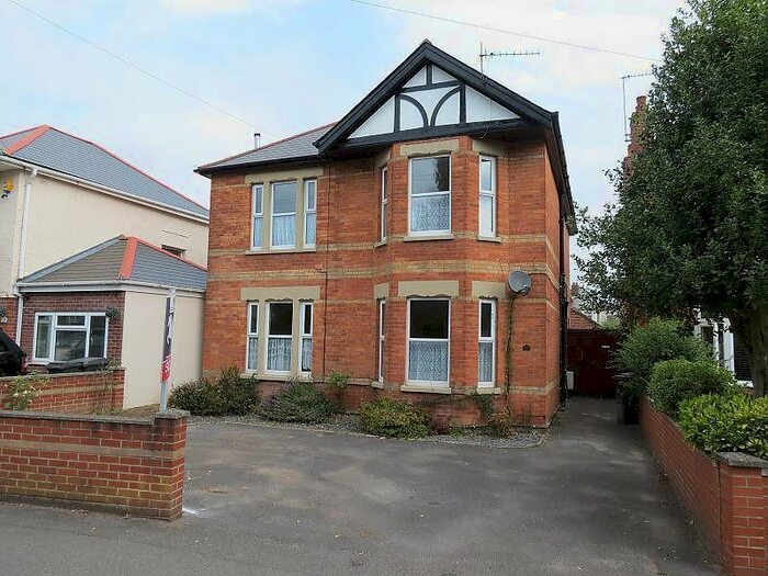 4 Bedroom House To Rent In Bedroom Detached House In Winton, BH9