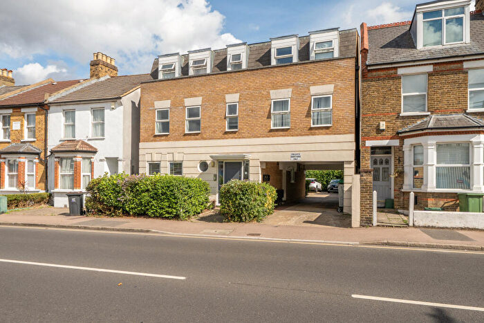 2 Bedroom Flat To Rent In College Road, Bromley, BR1