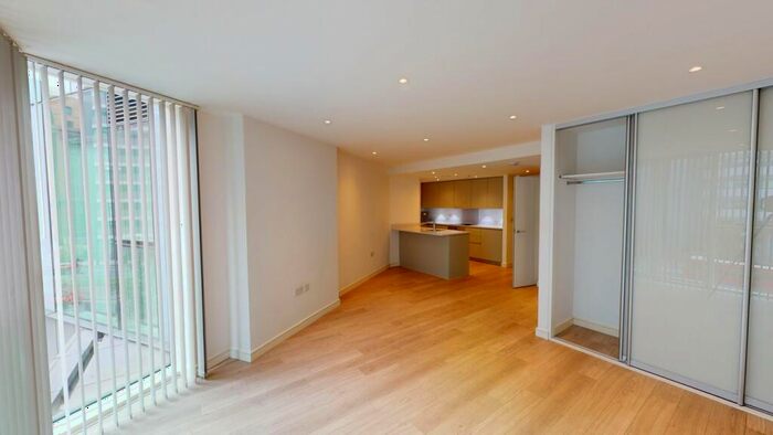 Apartment To Rent In Pinnacle Apartments, Saffron Central Square, Croydon, CR0