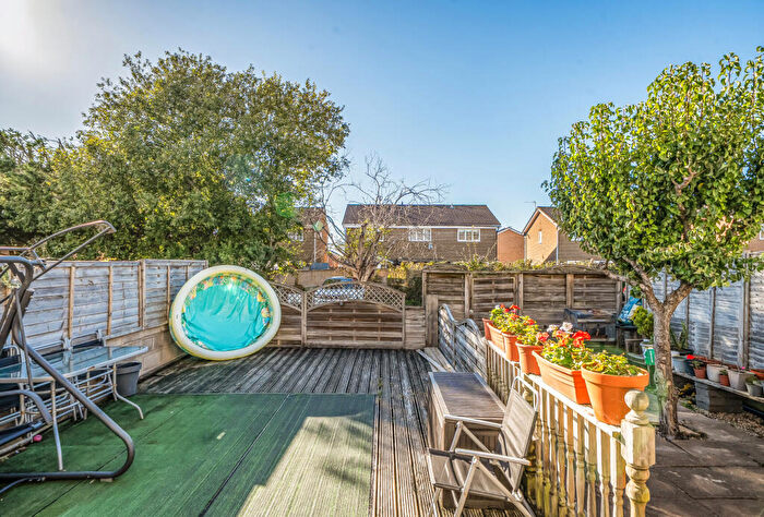 2 Bedroom End Of Terrace House For Sale In Windsor Drive, Yate, Bristol, Gloucestershire, BS37