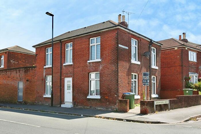 3 Bedroom Detached House For Sale In Paynes Road, Southampton, Hampshire, SO15