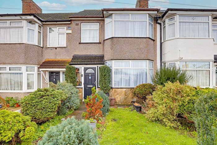 3 Bedroom Property For Sale In Upton Road, Edmonton, N18