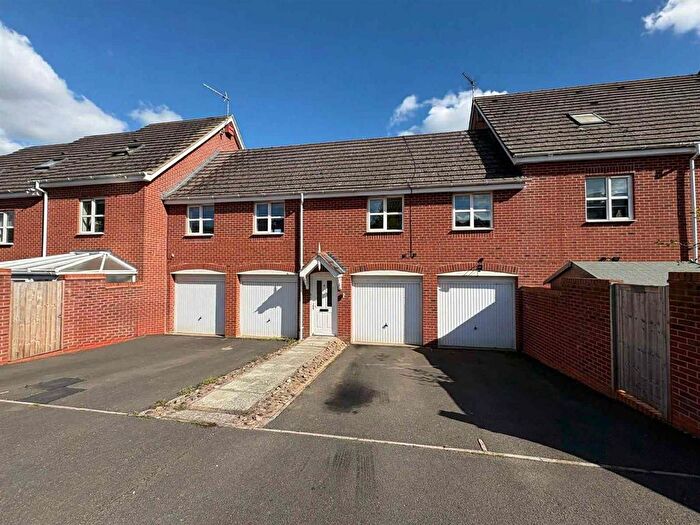 2 Bedroom Property For Sale In Hanbury Close, Daventry, NN11