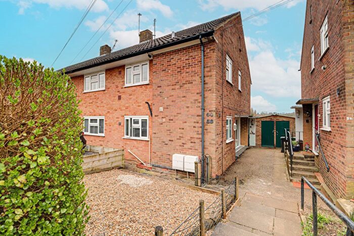 2 Bedroom Maisonette For Sale In Tallents Crescent, Harpenden, Hertfordshire, AL5