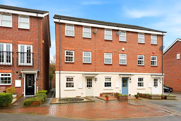 4 Bedroom Terraced House For Sale In The Coppice, Lindley, HD3