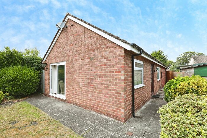 2 Bedroom Detached Bungalow For Sale In Banbury Street, Kineton, Warwick, CV35