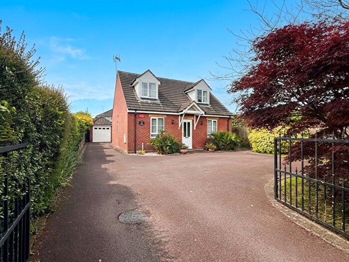 4 Bedroom Detached House For Sale In Oak Road, Dibden Purlieu, SO45