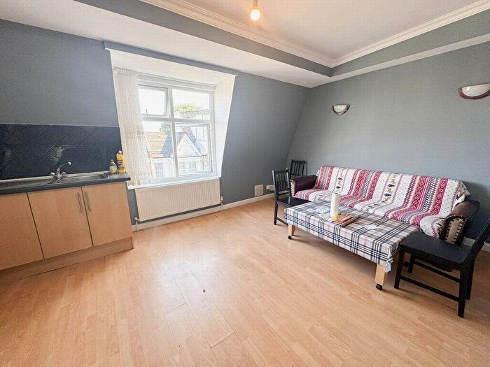 1 Bedroom Flat To Rent In Westbury Avenue, Turnpike Lane, N22