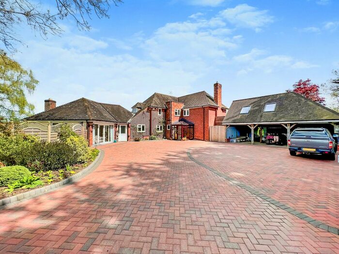 4 Bedroom Detached House For Sale In Pen Elm, Pen Elm, Taunton, TA2