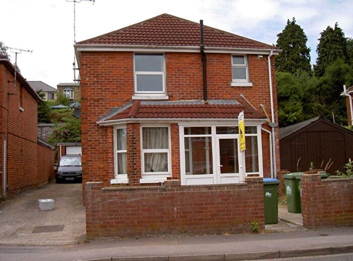 6 Bedroom Semi Detached House For Sale In Osborne Road South, Portswood, Southampton, Hampshire, SO17