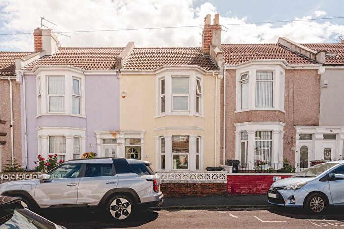3 Bedroom Terraced House For Sale In Hall Street, Bedminster, Bristol, BS3