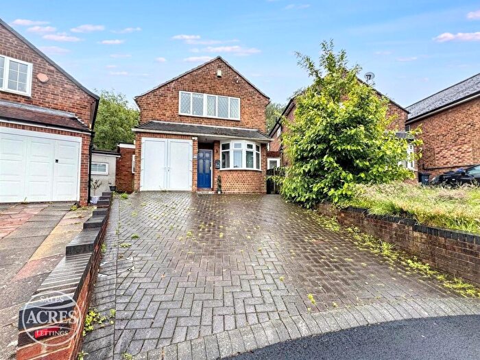 3 Bedroom Detached House For Sale In Red House Park Road, Great Barr, Birmingham, B43