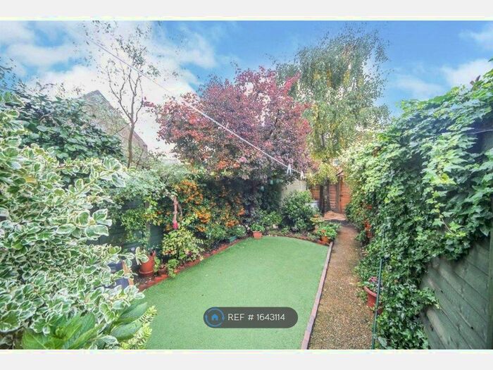 2 Bedroom Terraced House To Rent In Cardigan Street, Luton, LU1