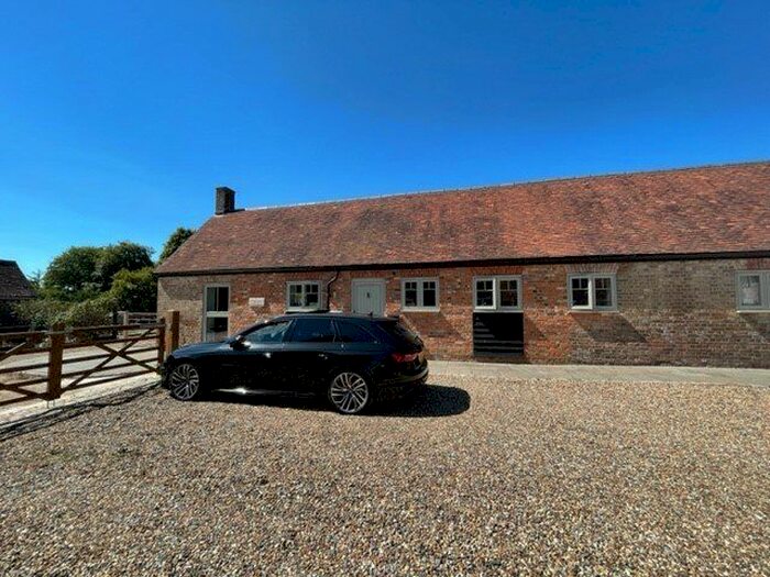2 Bedroom Detached House To Rent In The Old Pump House, Hill Farm Barns, Whipsnade, Beds, LU6