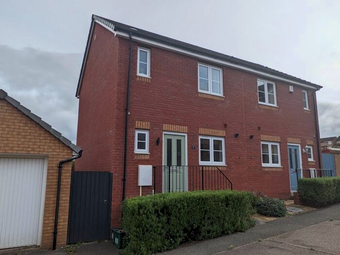 2 Bedroom Semi-Detached House To Rent In Orchard Grove, Newton Abbot, TQ12