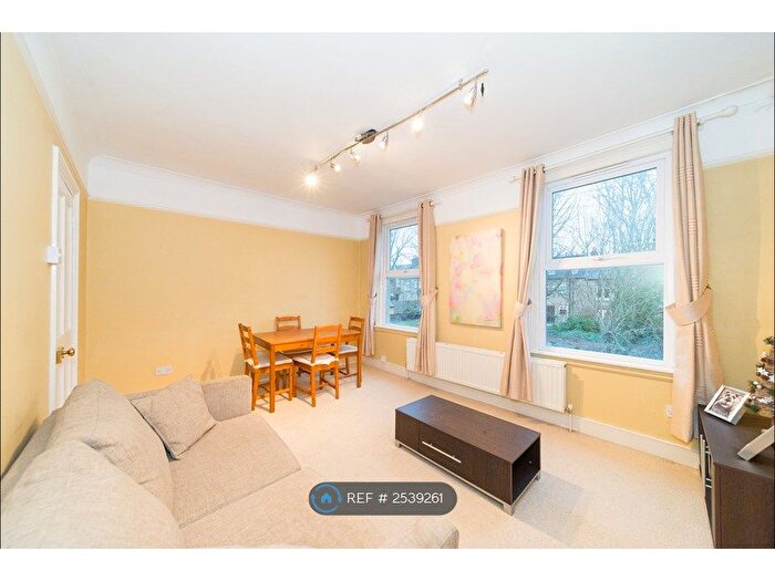 1 Bedroom Flat To Rent In Forest Road, Leytonstone, E11