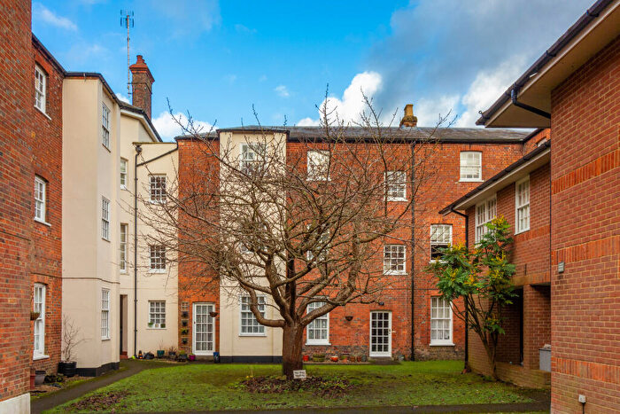 1 Bedroom Apartment To Rent In Bell House, Headley Close, Alresford, Hampshire, SO24