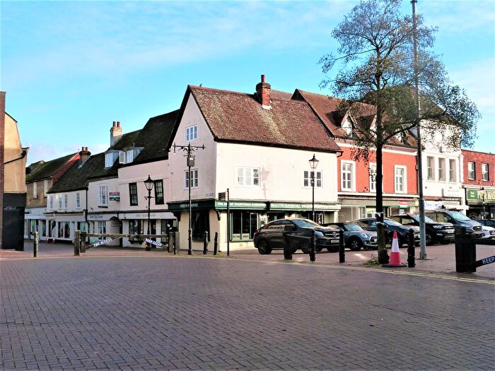 2 Bedroom Flat For Sale In Sun Street, Waltham Abbey, EN9
