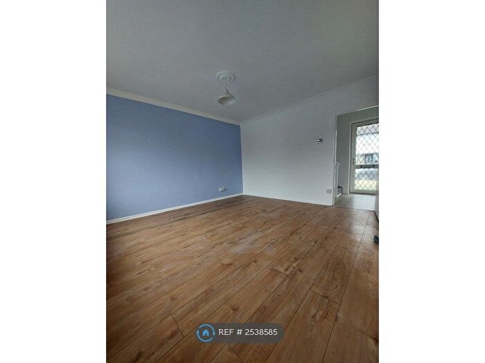 2 Bedroom Semi-Detached House To Rent In Rusholme Avenue, Dagenham, RM10