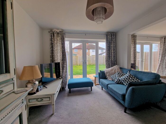 3 Bedroom Semi-Detached House To Rent In Gibbs Road, Northfield, B31