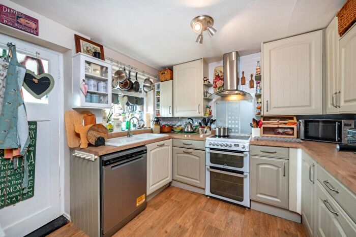 4 Bedroom Detached House For Sale In Bridge End Grove, Grantham, Lincolnshire, NG31