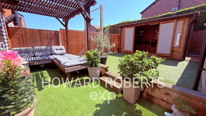 3 Bedroom Semi Detached House For Sale In Smalley Croft, Penwortham, PR1