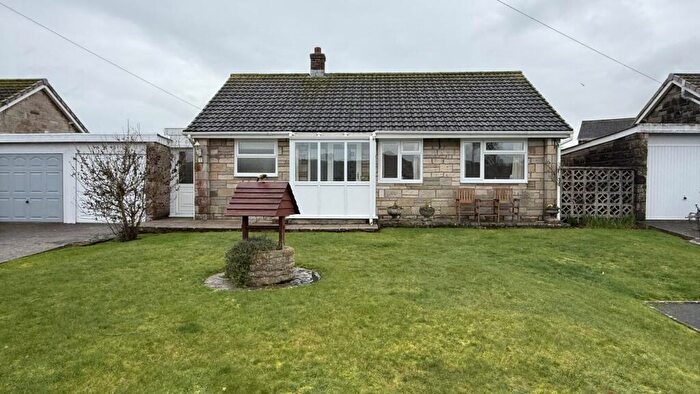 3 Bedroom Detached House For Sale In Withybed Close, Newport, PO30