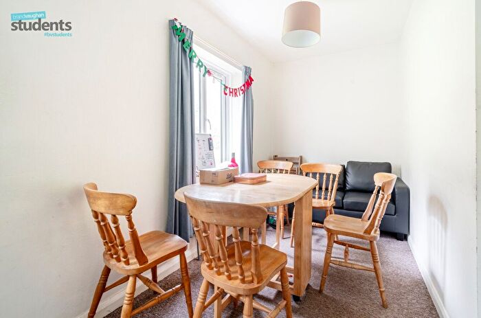 5 Bedroom Semi-Detached House To Rent In Manton Road, Brighton, East Sussex, BN2