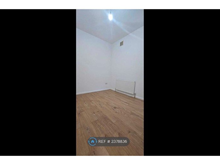 2 Bedroom Flat To Rent In Burley Road, London, E16