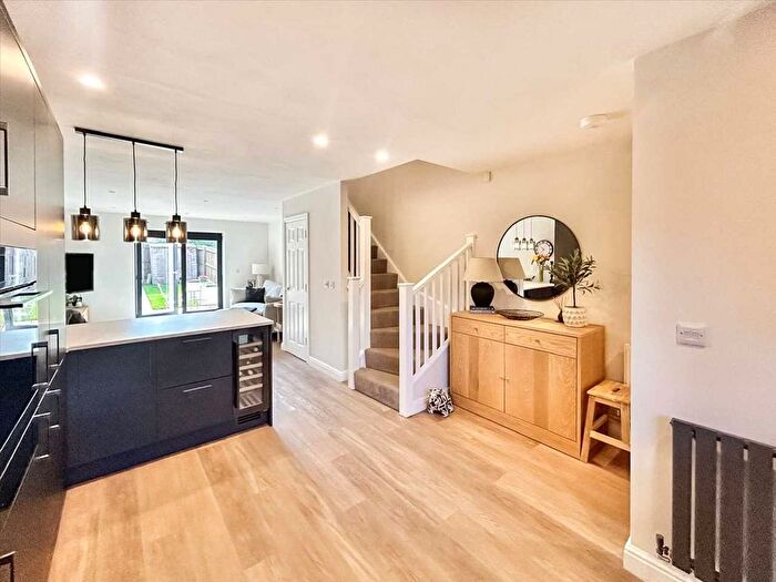 3 Bedroom Town House For Sale In Church View, Nottingham, NG11